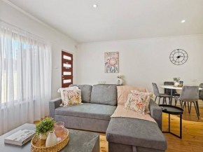 'The Grange' Coastal Charm near Henley Beach Adelaide